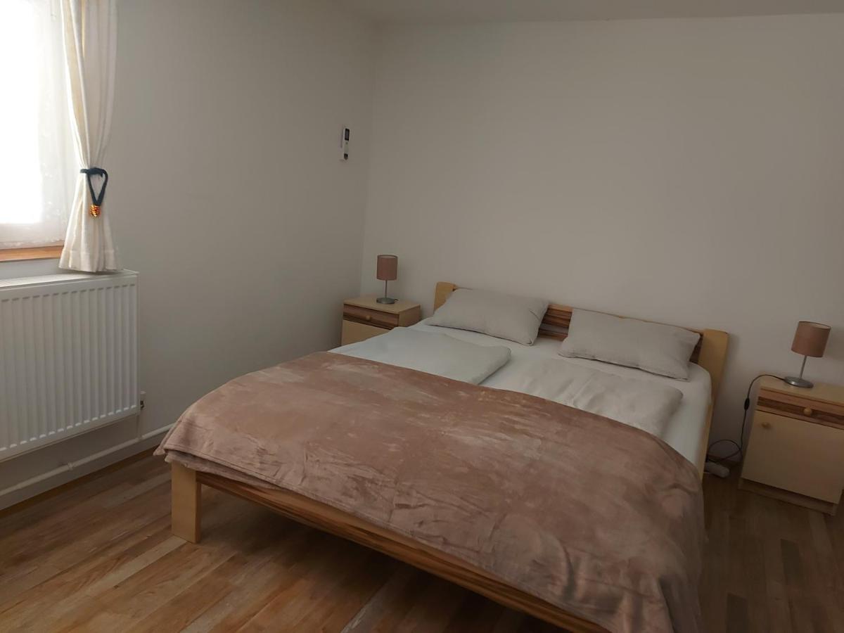 Potyka Apartman Tiszafüred المظهر الخارجي الصورة